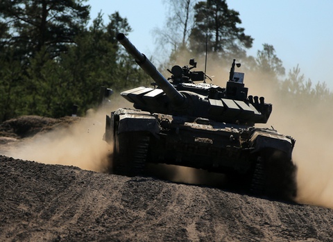 Финал второго этапа танкового биатлона в Ленинградской области