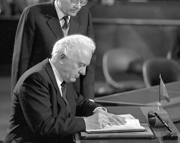 Договор между ссср и афганистаном. Шеварднадзе 1988 год. Женевские соглашения 1988.