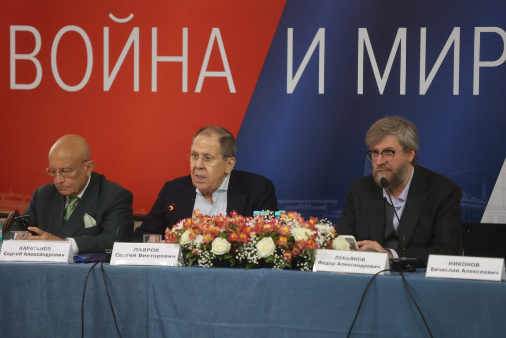 Фото: Выступление министра иностранных дел России Сергея Лаврова на XXXIII Ассамблее СВОП